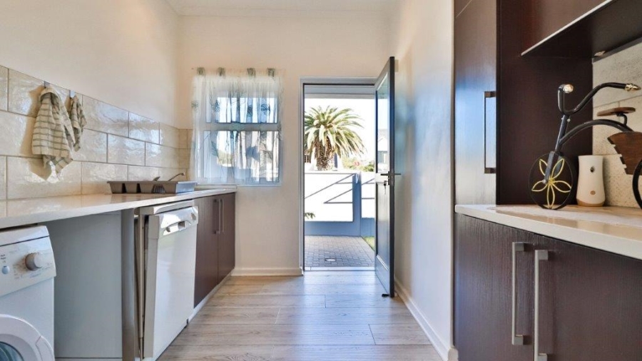 3 Bedroom Property for Sale in Bayview Western Cape